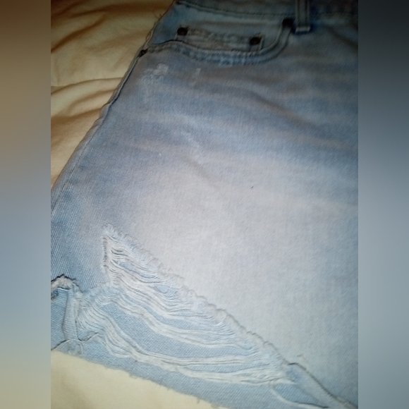 COPY - 🍄3/$20 sale!!!🍄 Jean shorts light wash - Picture 5 of 5